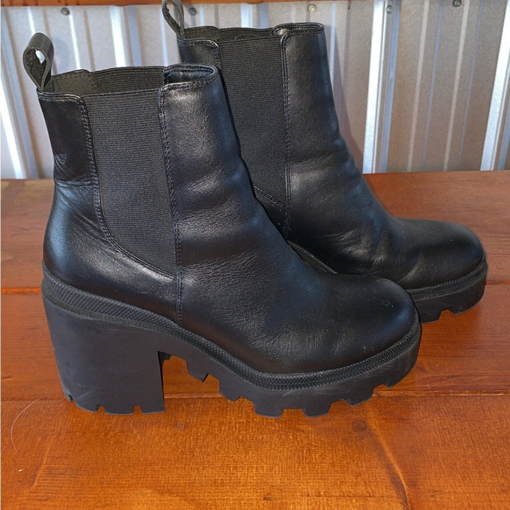 Steve Madden Black Chunky Heel Ankle Boots